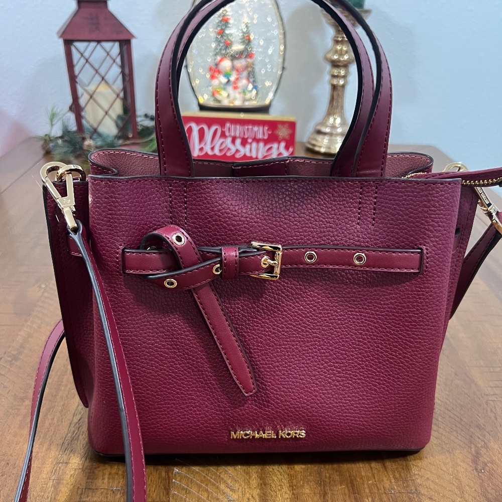 NWOT Authentic Michael Kors Emilia Small Pebbled Leather Satchel